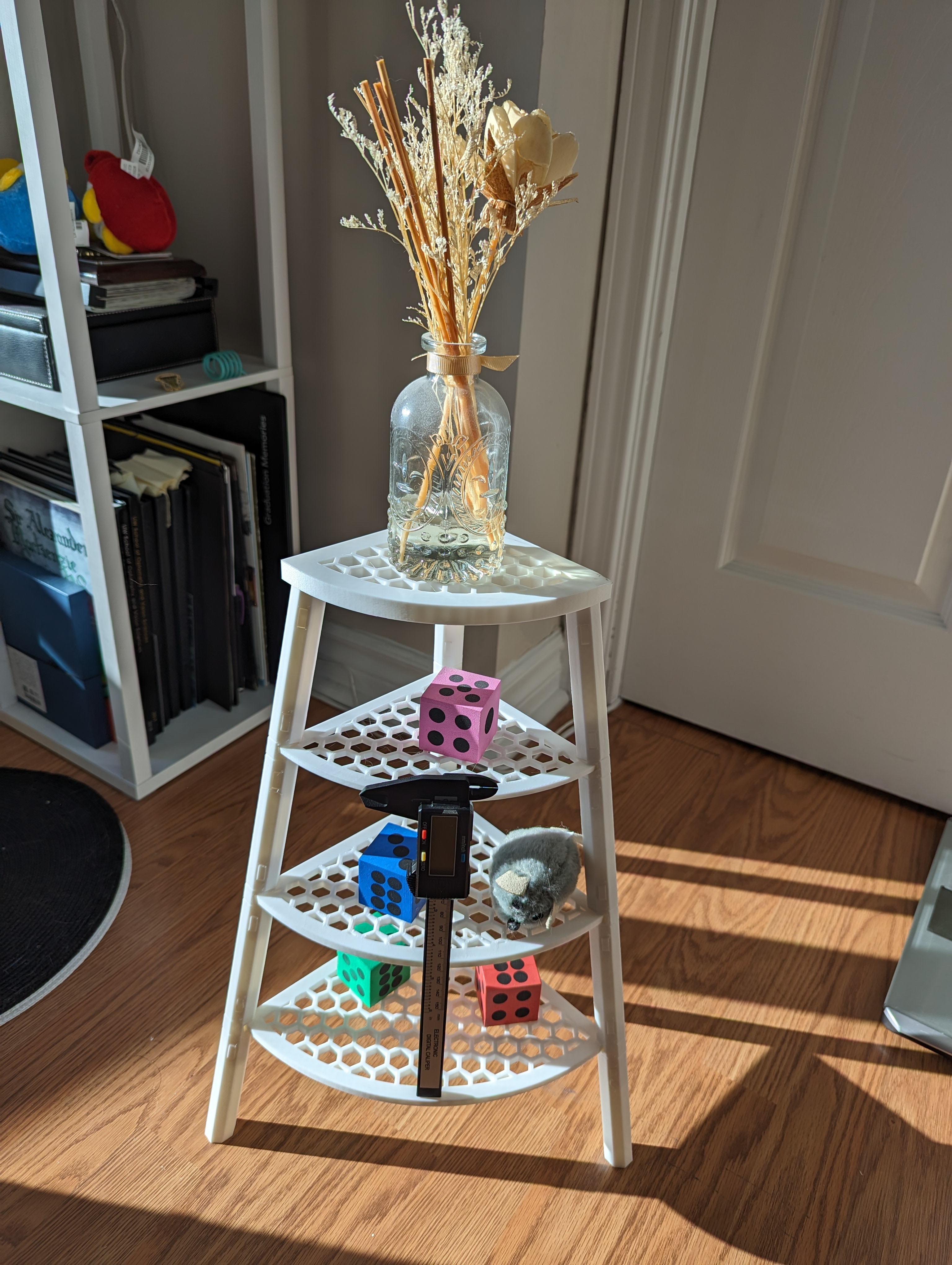 Tủ Đầu Giường Thiết Kế Hình Lục Giác