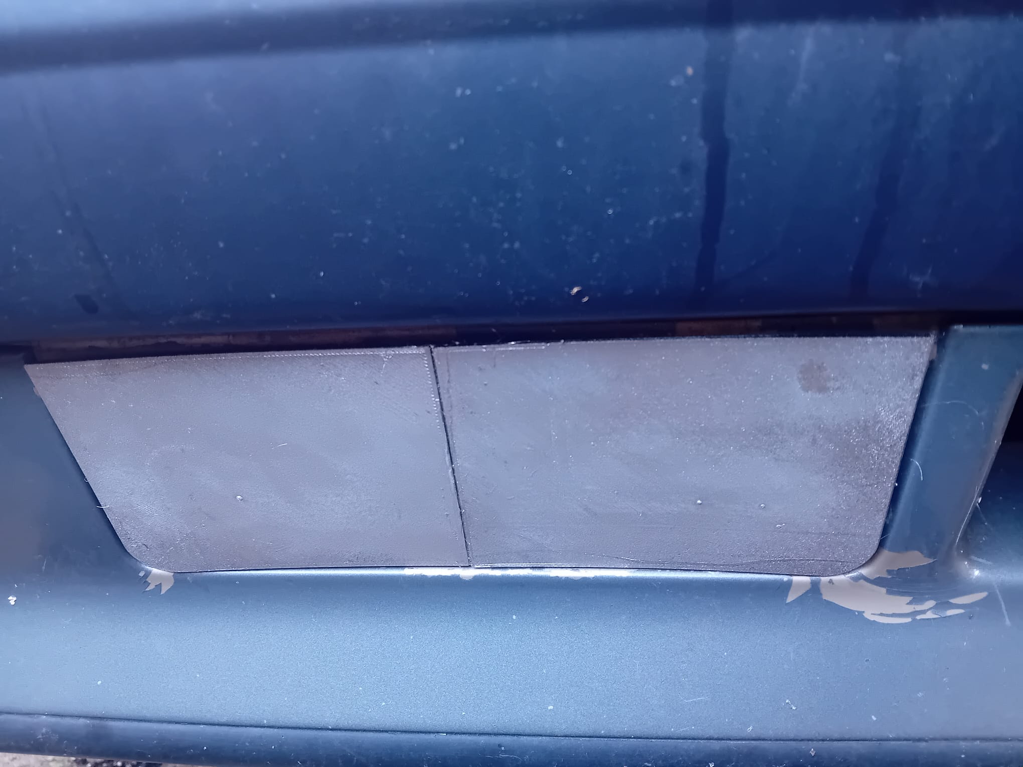 Nắp Che Cản Sau Cho Mercedes Benz 190d Sportline