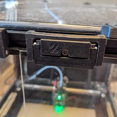 Chốt Gài Góc Cửa Tủ Voron Bản Rộng Dùng Ốc M2