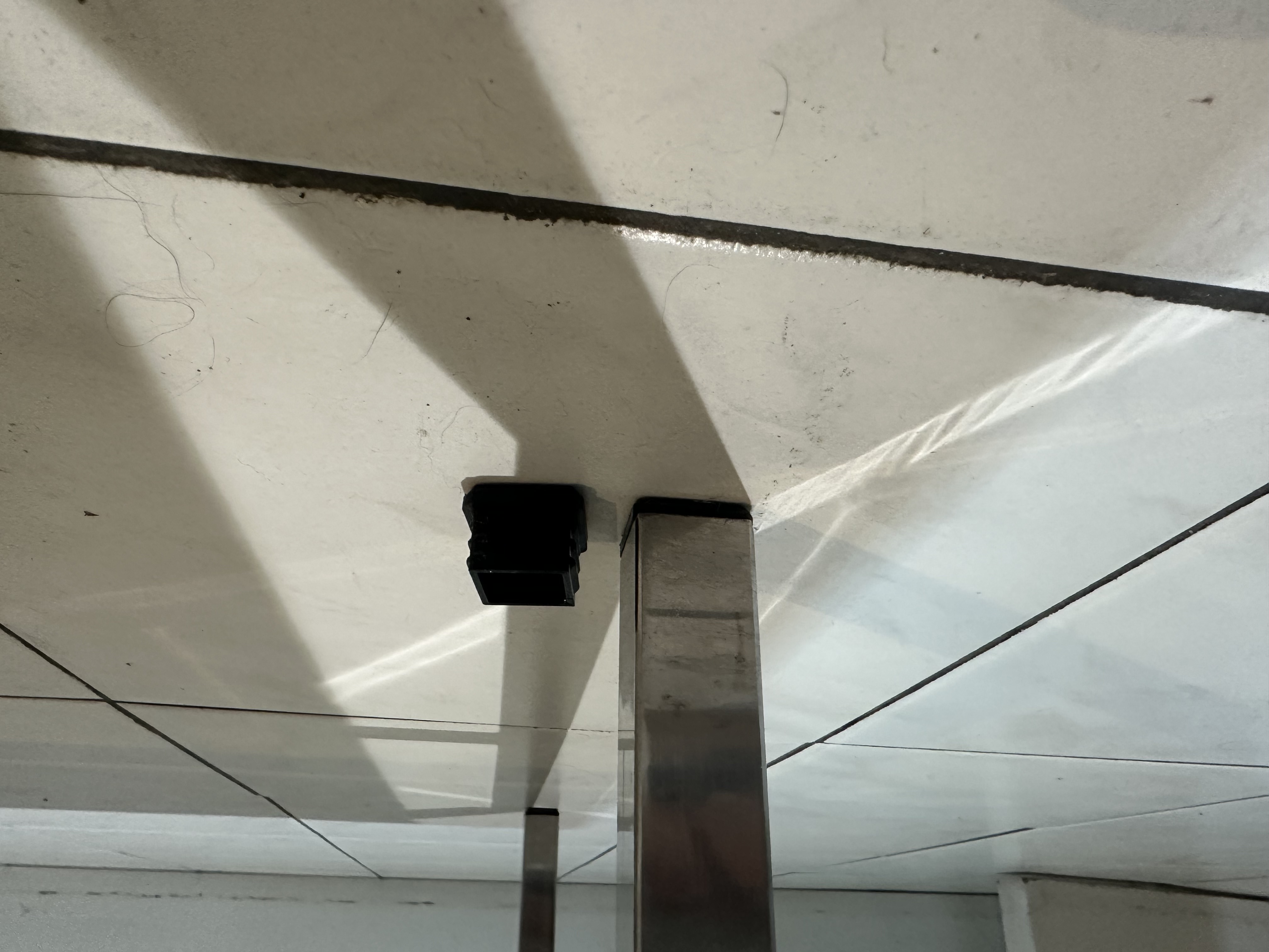 Nắp bịt ống vuông 25mm