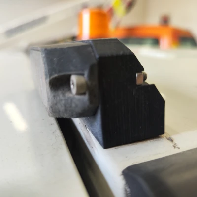 Chân đế đèn cảnh báo LED