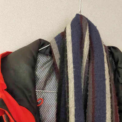 Móc treo cửa tủ