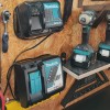 Giá Treo Sạc Makita DC10SA & DC10SB - Thumbnail 1