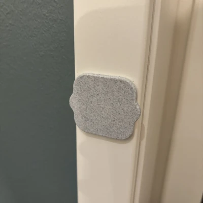 Chỗ gắn nút bấm nam châm