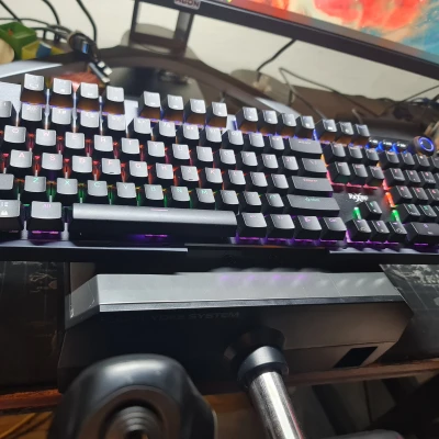 Giá đỡ bàn phím cho Saitek/Logitech Yoke