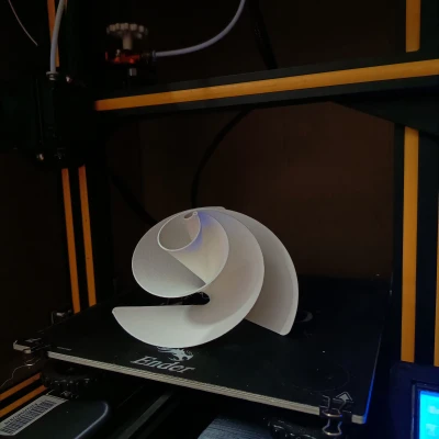 Cánh Quạt Lilly Tỷ Lệ Vàng Ba Cánh