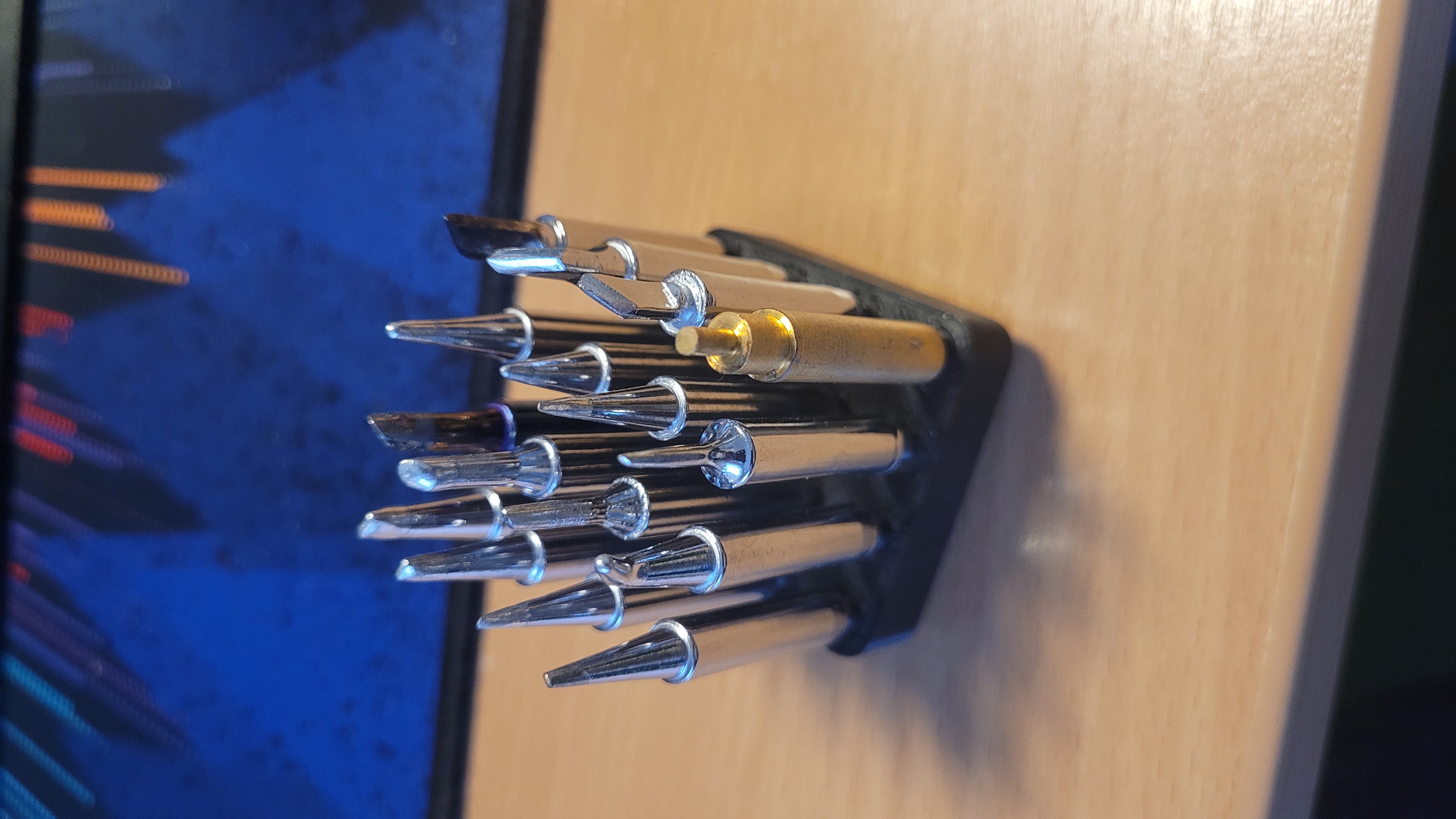 Kệ Đựng 16 Đầu Mỏ Hàn Gridfinity 900 m-t