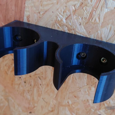 Giá treo tường cho cây tỉa cành Ryobi OPP 1820