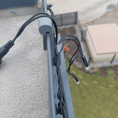 Kẹp Giữ Đèn Giáng Sinh Ngoài Trời