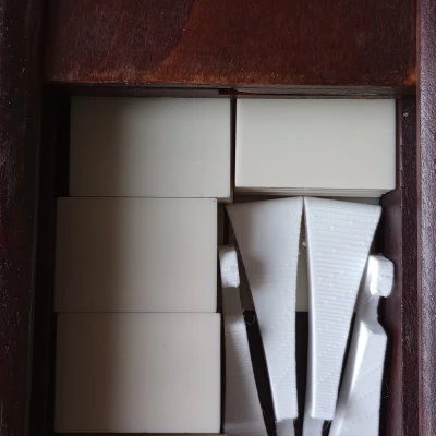 Chân đỡ bàn Rummy độc đáo