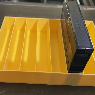 Khay đựng băng Hi-8