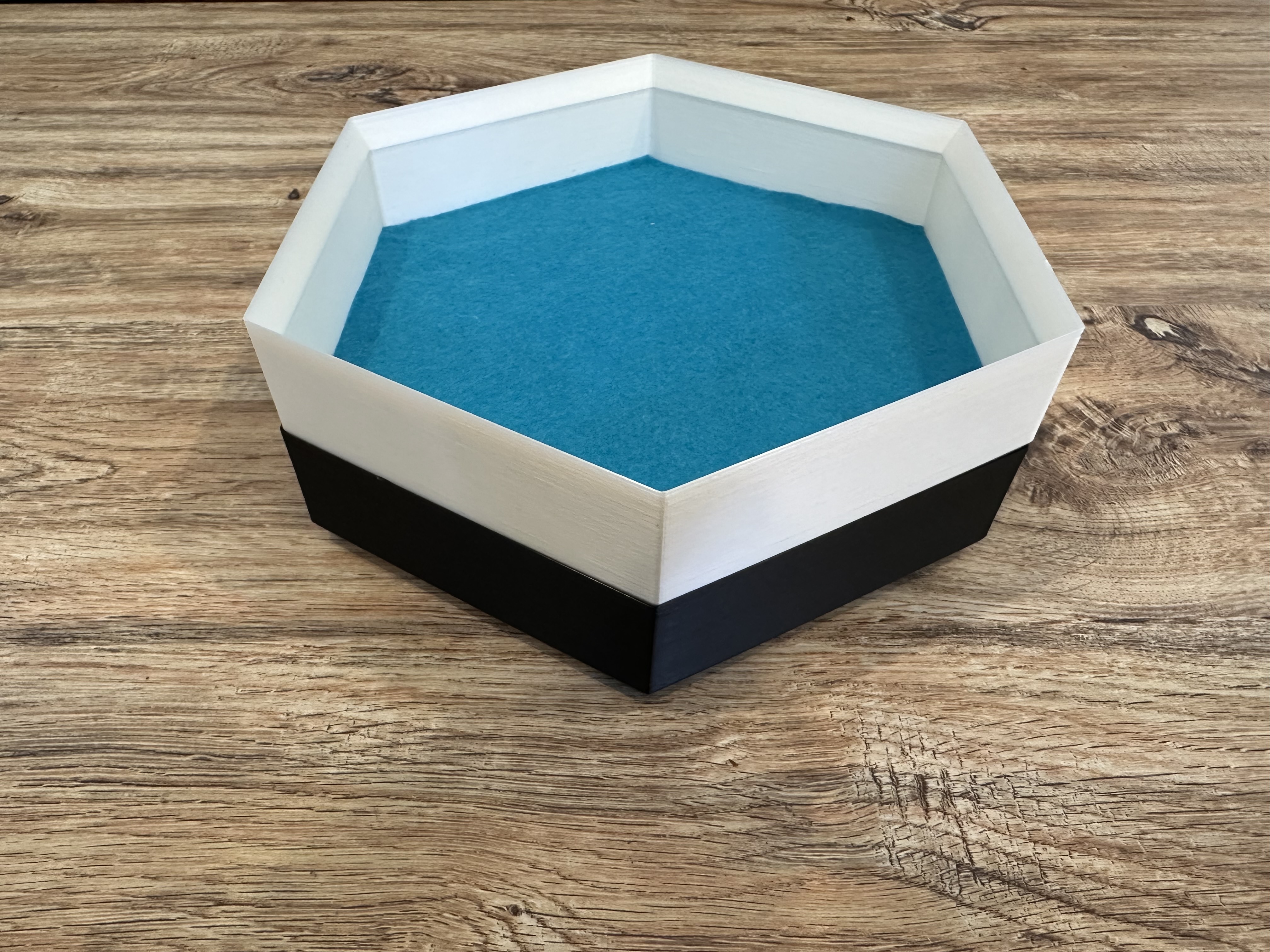 Khay Xúc Xắc Lục Giác Xếp Chồng (có khuôn dán nỉ)