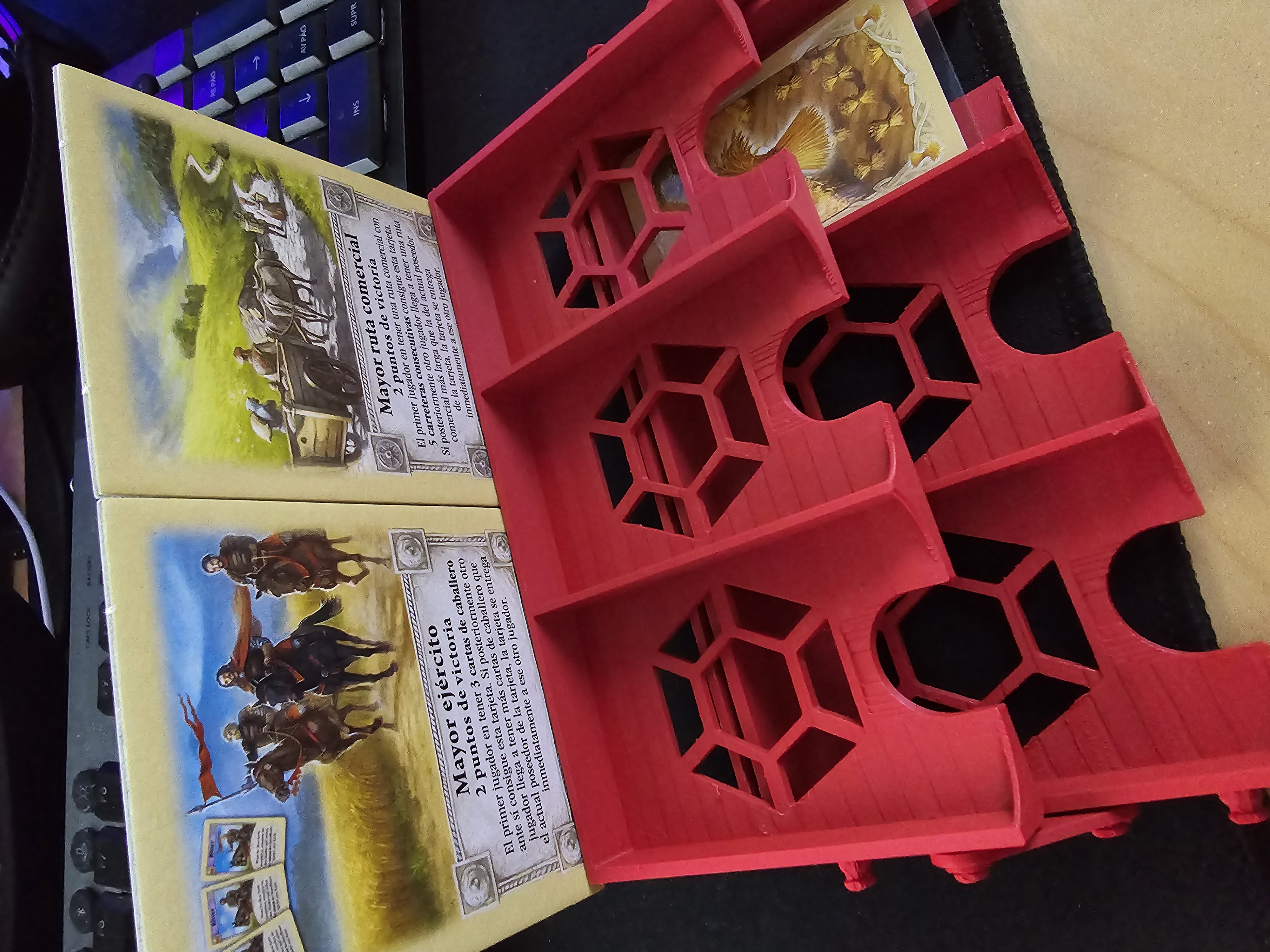 Kệ Đựng Bài Catan V2