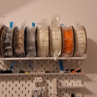 Giá đỡ cuộn dây Filament [Skadis; chỉ in]