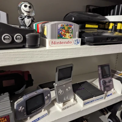 Kệ trưng bày trò chơi Nintendo 64