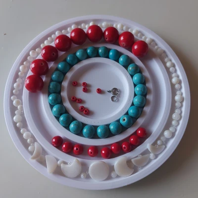 Khay tròn đựng hạt làm vòng tay hoặc vòng cổ