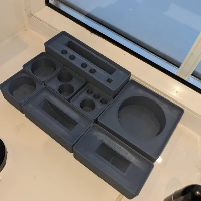 Kệ Tổ Chức Đồ Trang Điểm Gridfinity