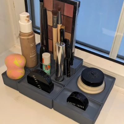 Kệ Tổ Chức Đồ Trang Điểm Gridfinity