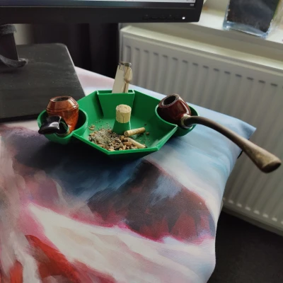 Gạt tàn Tẩu Thuốc có Chỗ Để Dụng Cụ