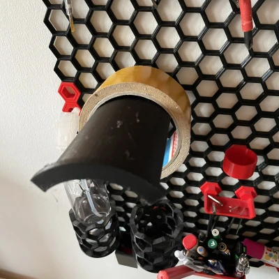 Giá Đựng Băng Keo Dài Cho Tường Tổ Ong