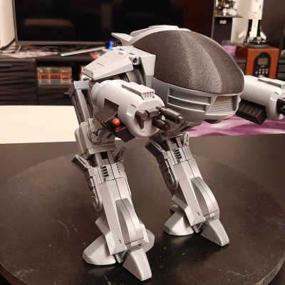 Mô Hình ED-209 - Robot Khủng Bố Từ Robocop