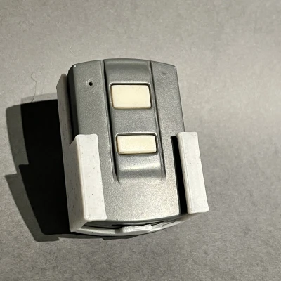 Giá treo remote cửa cuốn HardHead