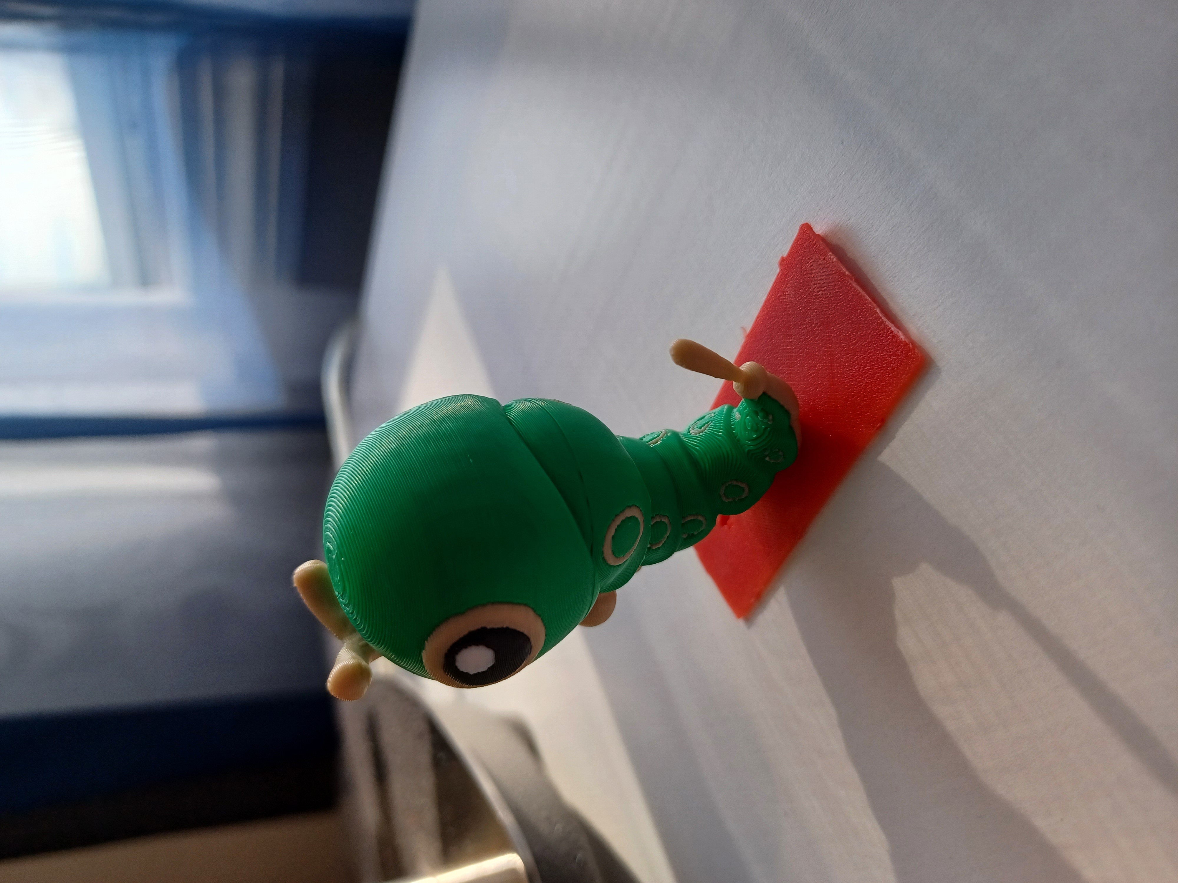 Mô hình Pokemon Caterpie đa sắc (4 màu)