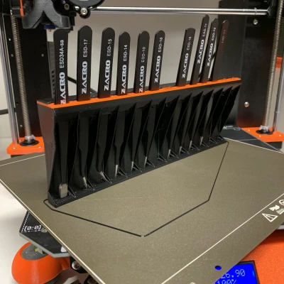 Chân đế đựng nhíp