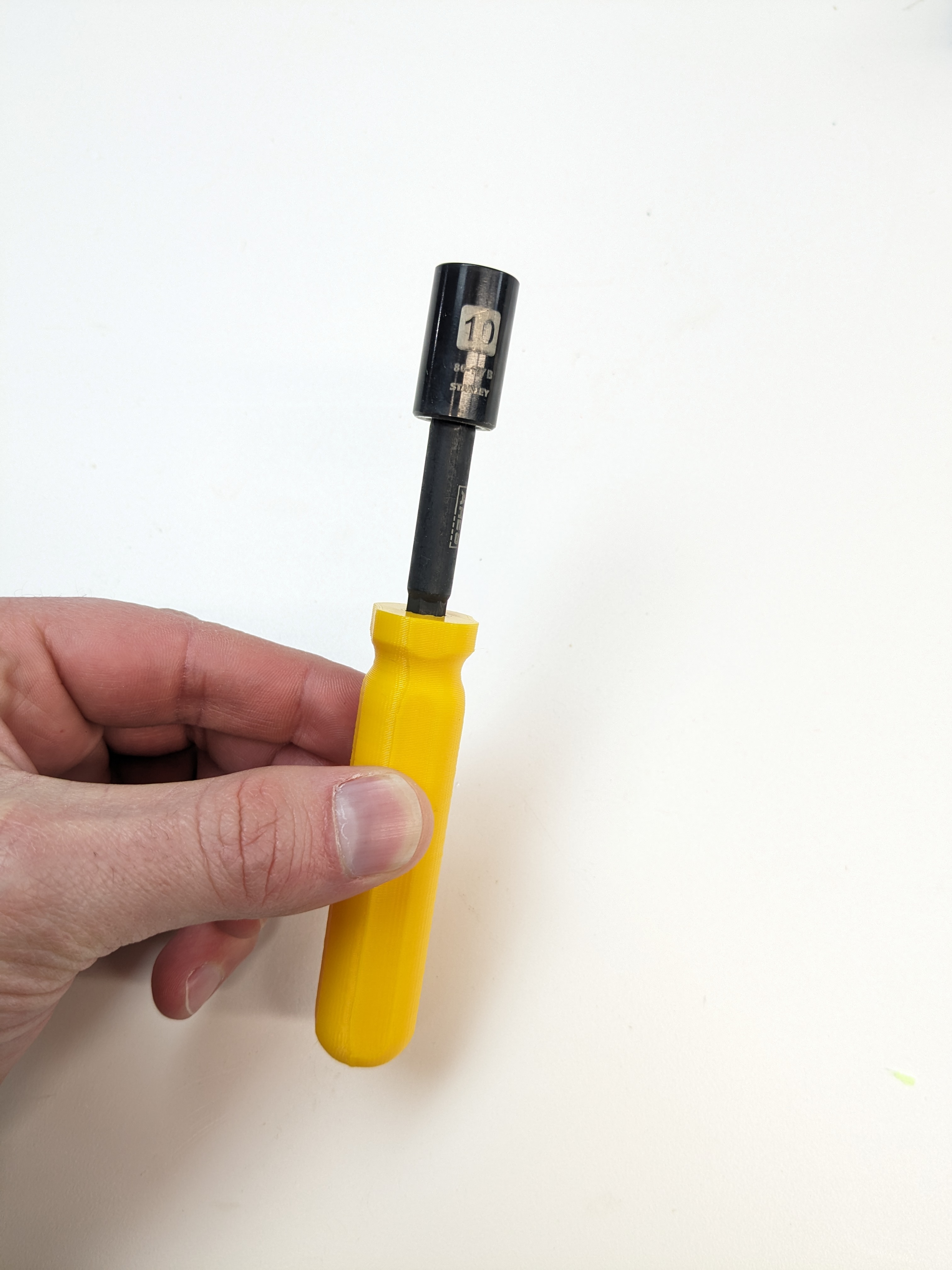 Tay cầm cho tua vít đai ốc hoặc tua vít mũi (có cả OpenSCAD và Fusion360)