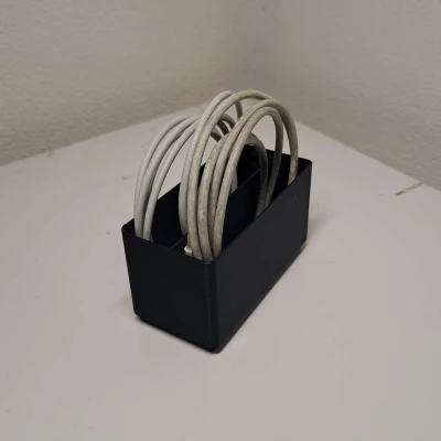 Gridfinity: chỗ giữ 2 sợi cáp