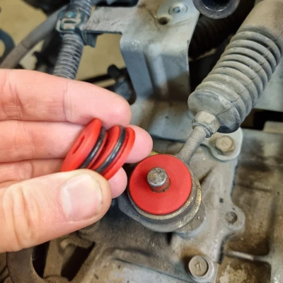 Chỗ Đỡ Trục Khớp Nối Số Subaru Sambar