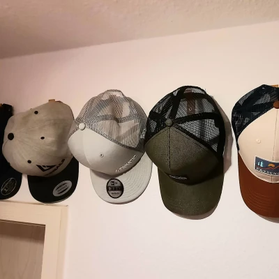 Móc Treo Nón Lưỡi Trai / Giá Đựng Nón