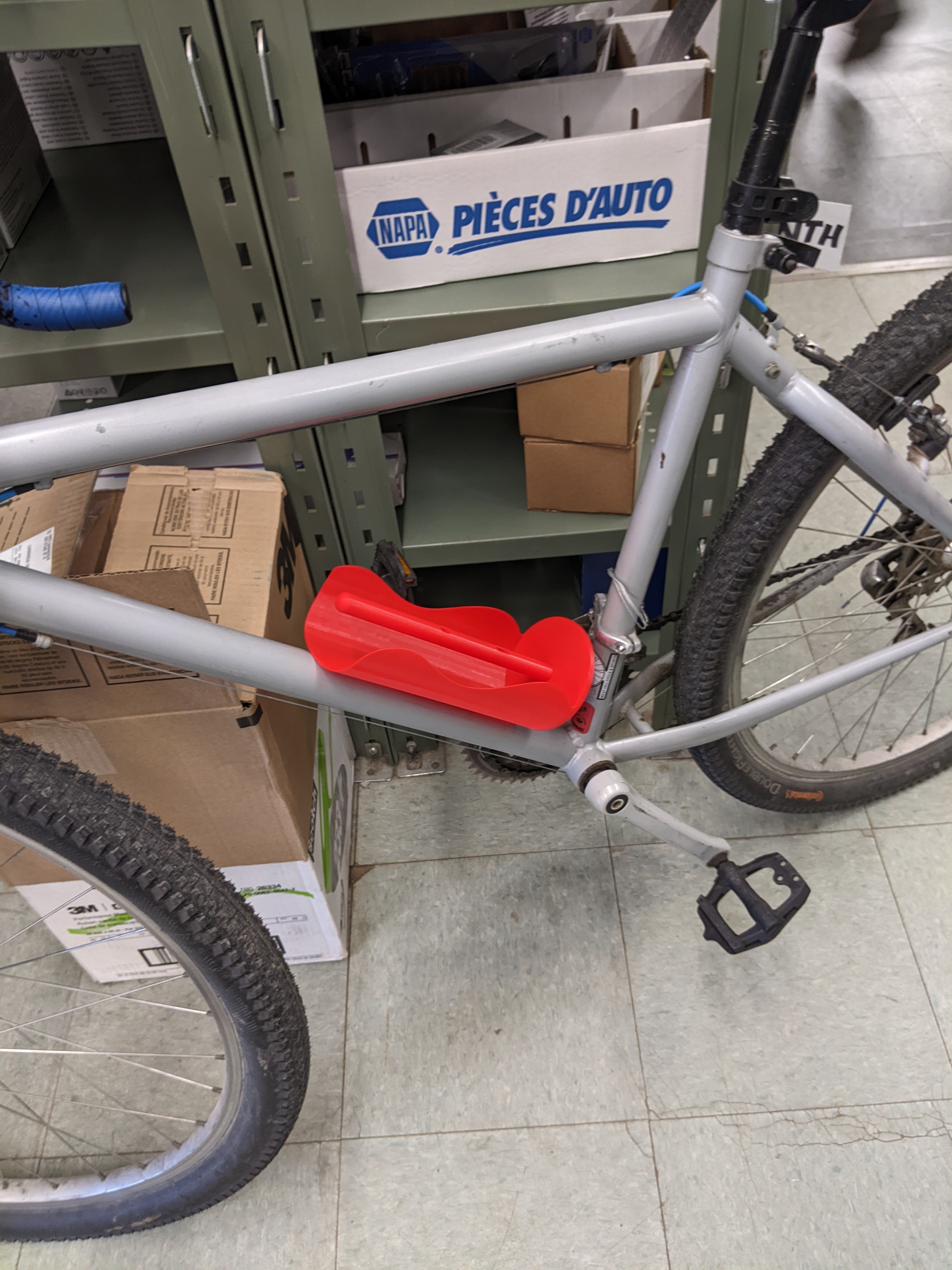 Giá Đựng Bánh Mì Tròn Xe Đạp