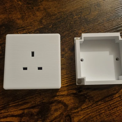 Ổ Cắm Giả Để Giấu Đồ