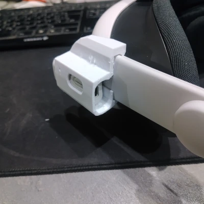 Kẹp Đèn Hồng Ngoại Zyber VR