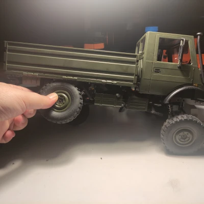 Mô hình RC LDR/C LD-P06 Unimog U1300: Hộp số Dig và Hệ thống treo 4-link