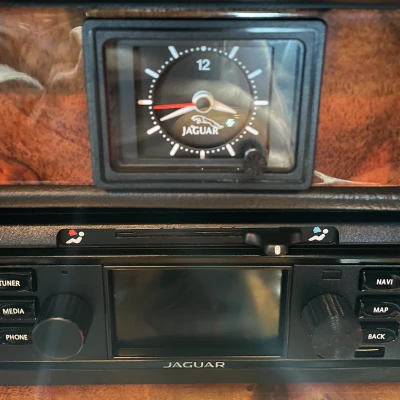 Núm Vặn Radio Thay Thế Cho Xe Jaguar