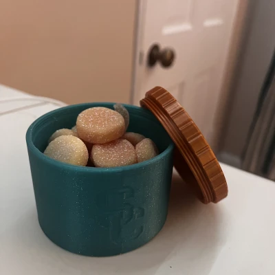 Hộp đựng nắp vặn