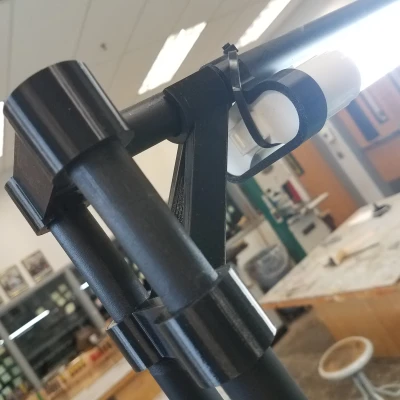 Chân Đỡ Đèn Cho Bàn Foosball Của Tiệm