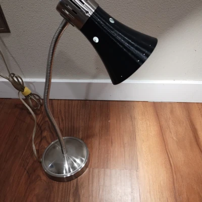 Chao đèn thay thế cho bóng đèn kiểu khóa xoắn ba chấu 1.125"