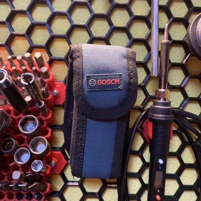 Giá đỡ đo khoảng cách bằng laser cho tường tổ ong