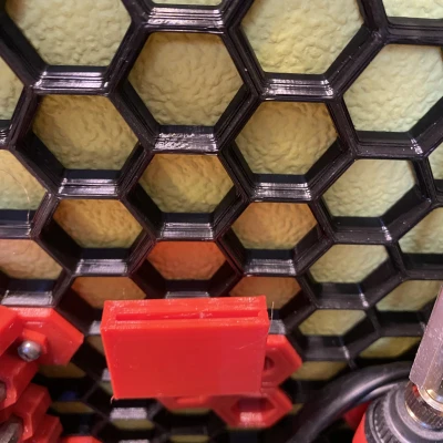 Giá đỡ đo khoảng cách bằng laser cho tường tổ ong