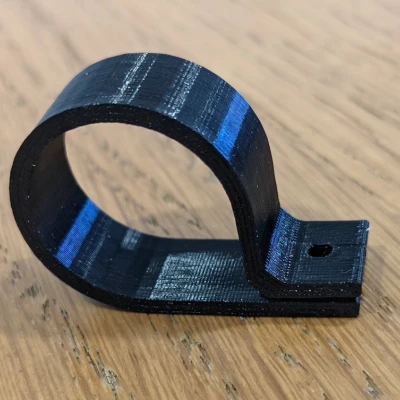 Kẹp vòng cho ống nhựa 20mm