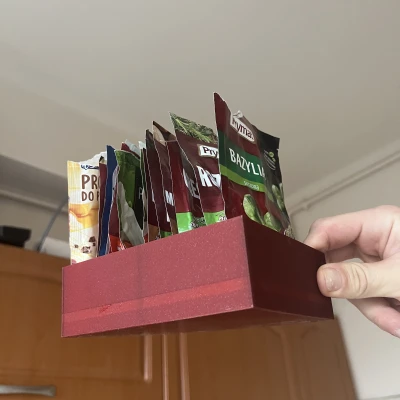 Thêm một cái hũ đựng gia vị nữa nè