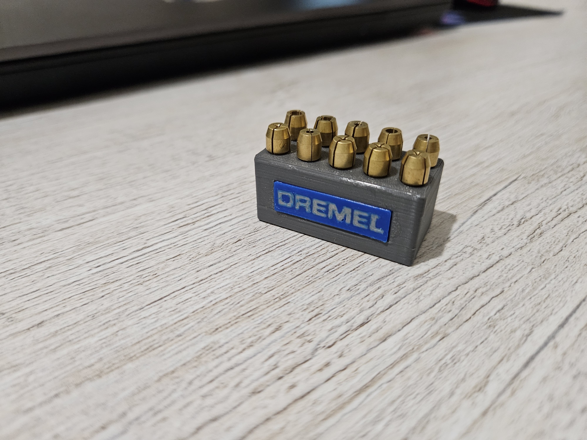 Chân đế nắp mũi Dremel