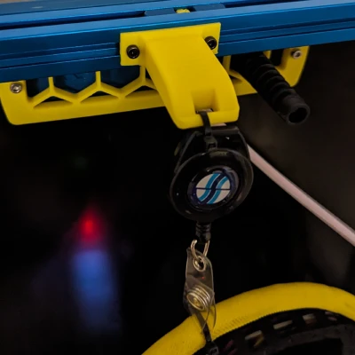 Giá Đỡ Rút Dây Huy Hiệu Kéo Dài