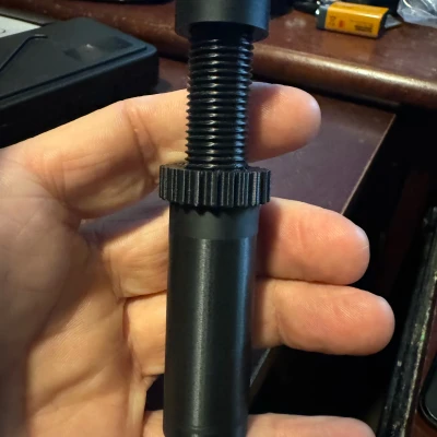 Giá đỡ/Thanh giằng GPU điều chỉnh được