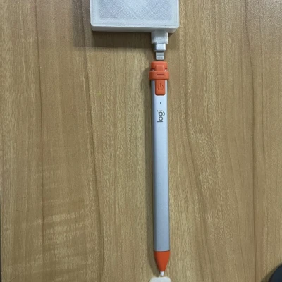 Sạc Dự Phòng Cho Bút Logitech Crayon