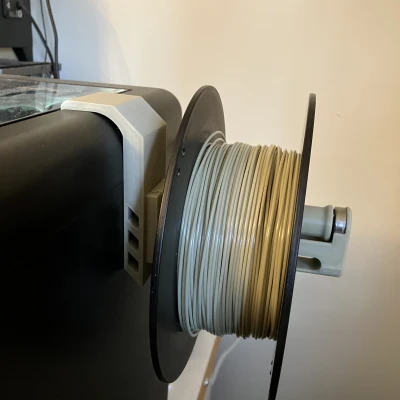 Giá Đỡ Cuộn Dây Nhựa Gắn Bên Hông Máy In 5M Pro