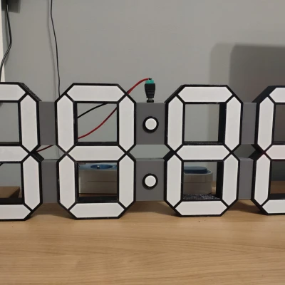 Đồng hồ LED 7 đoạn gắn tường cỡ lớn